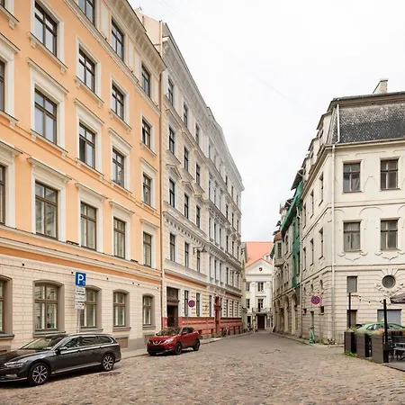 Daire Old Modern And Spacious 2 Bedroom Riga